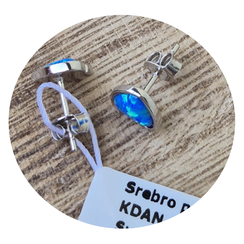 Srebrne kolczyki damskie serca z niebieskim opalem – wkrętki, próba 925
