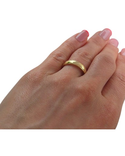 Pozłacana obrączka z grawerem 925 – srebro na wyjątkowy prezent