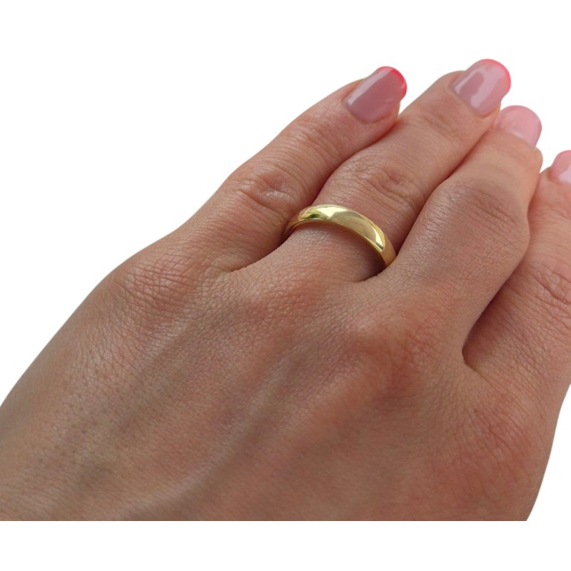 Pozłacana obrączka z grawerem 925 – srebro na wyjątkowy prezent