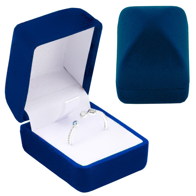 Pudełko welurowe na pierścionek granatowe z białą wkładką