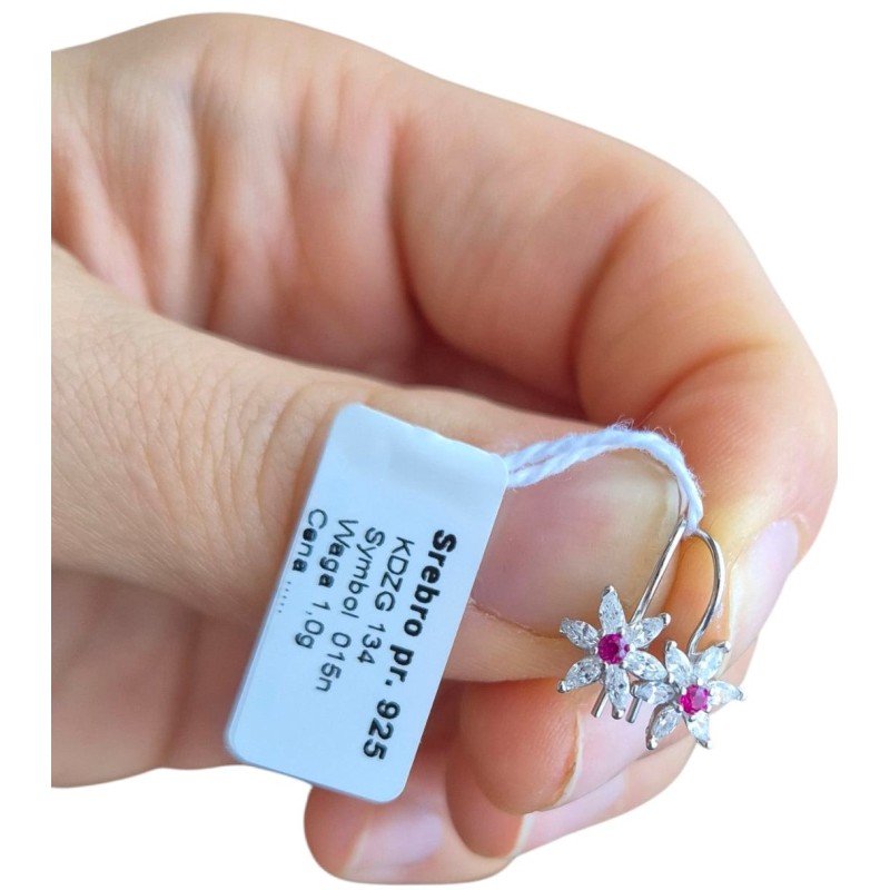 Kolczyki kwiatki dla dziewczynki ciemny róż wiszące srebro