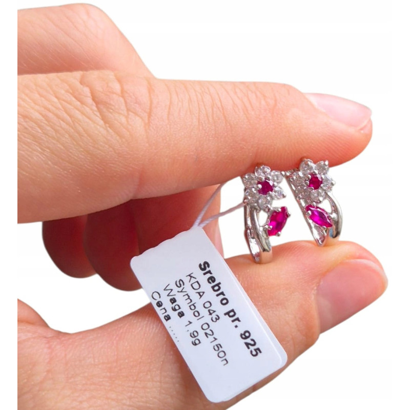 Kolczyki srebrne 925 rodowane – kwiatki z cyrkoniami, zapięcie angielskie