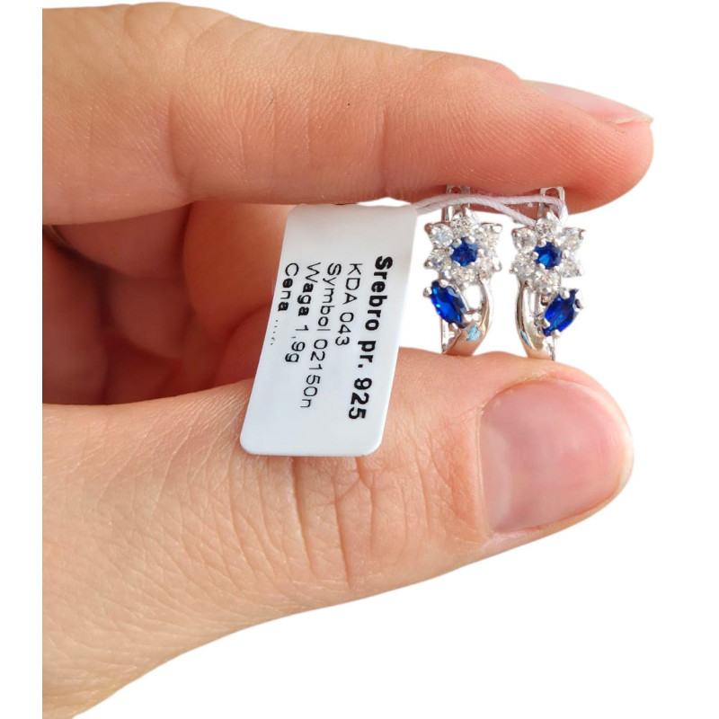 Kolczyki damskie srebro 925 rodowane – kwiatki, cyrkonie, zapięcie angielskie