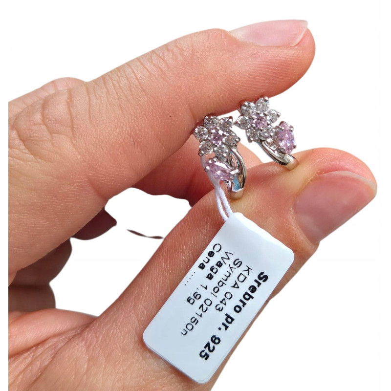 Srebrne kolczyki 925 rodowane kwiatki z cyrkoniami – angielskie zapięcie