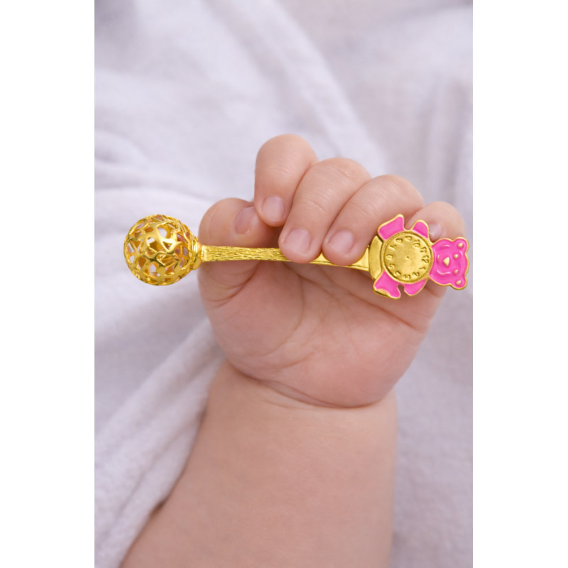 Srebrna grzechotka 925 na chrzest dla dziecka pozłacana z różowym misiem