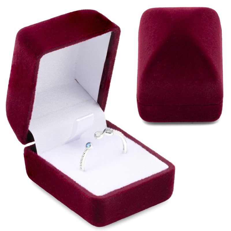 Pudełko welurowe na pierścionek w kolorze czerwonym, zaręczyny .